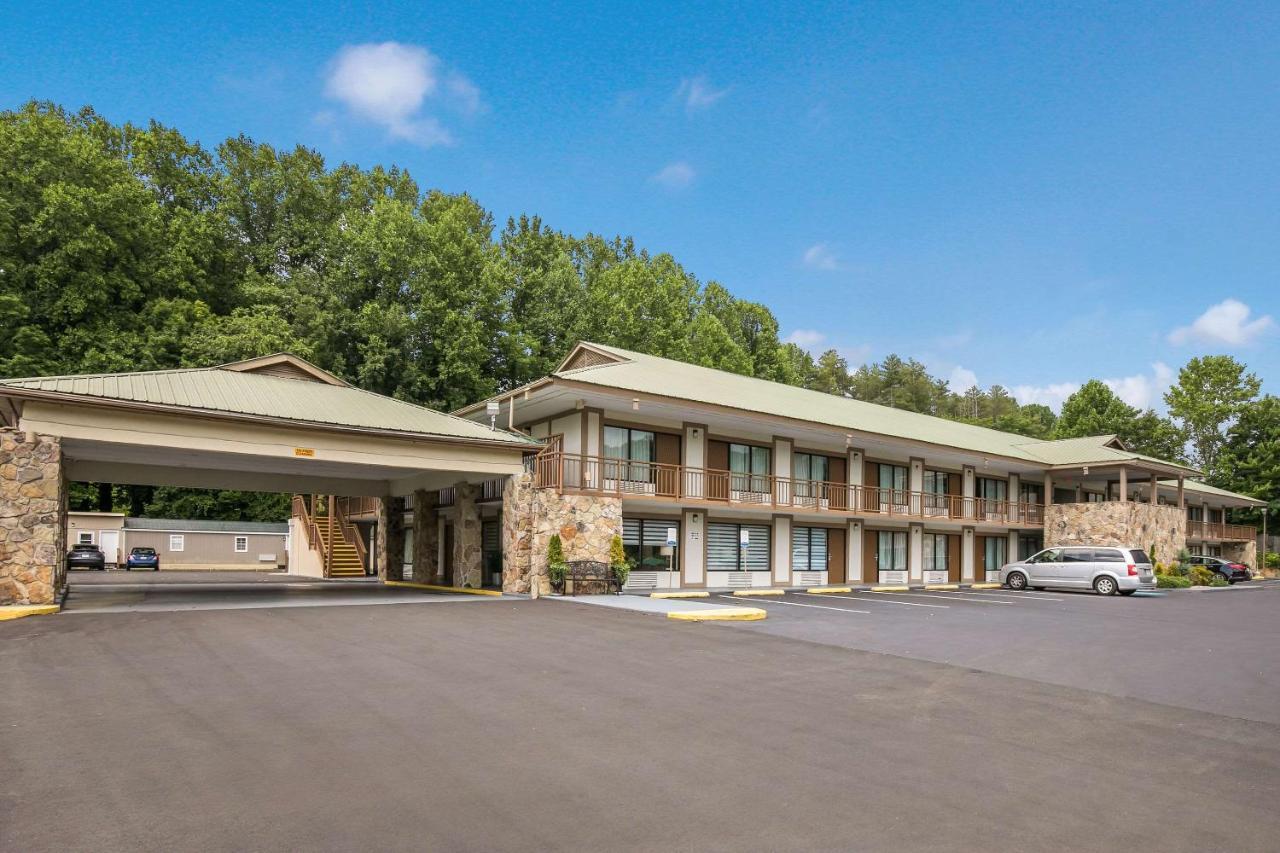 Quality Inn & Suites Mt Chalet Clayton Esterno foto