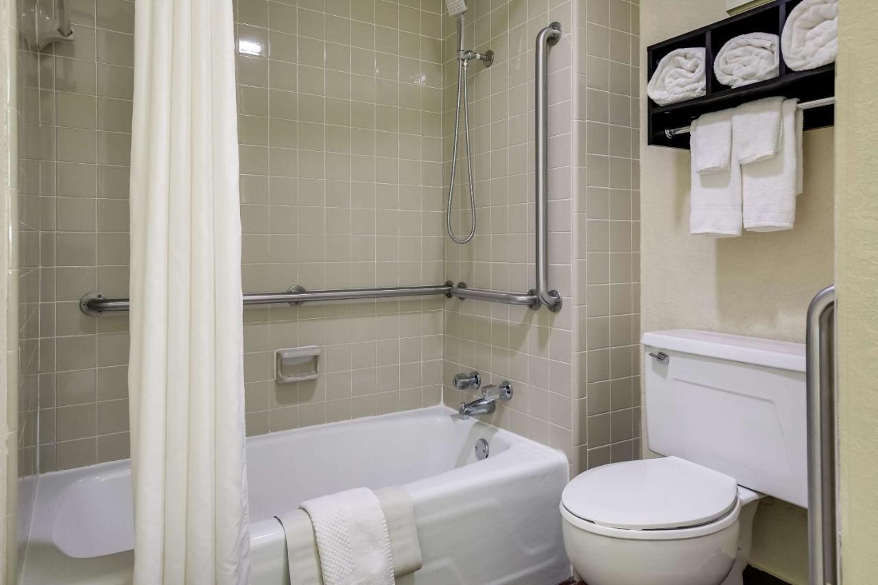 Quality Inn & Suites Mt Chalet Clayton Esterno foto