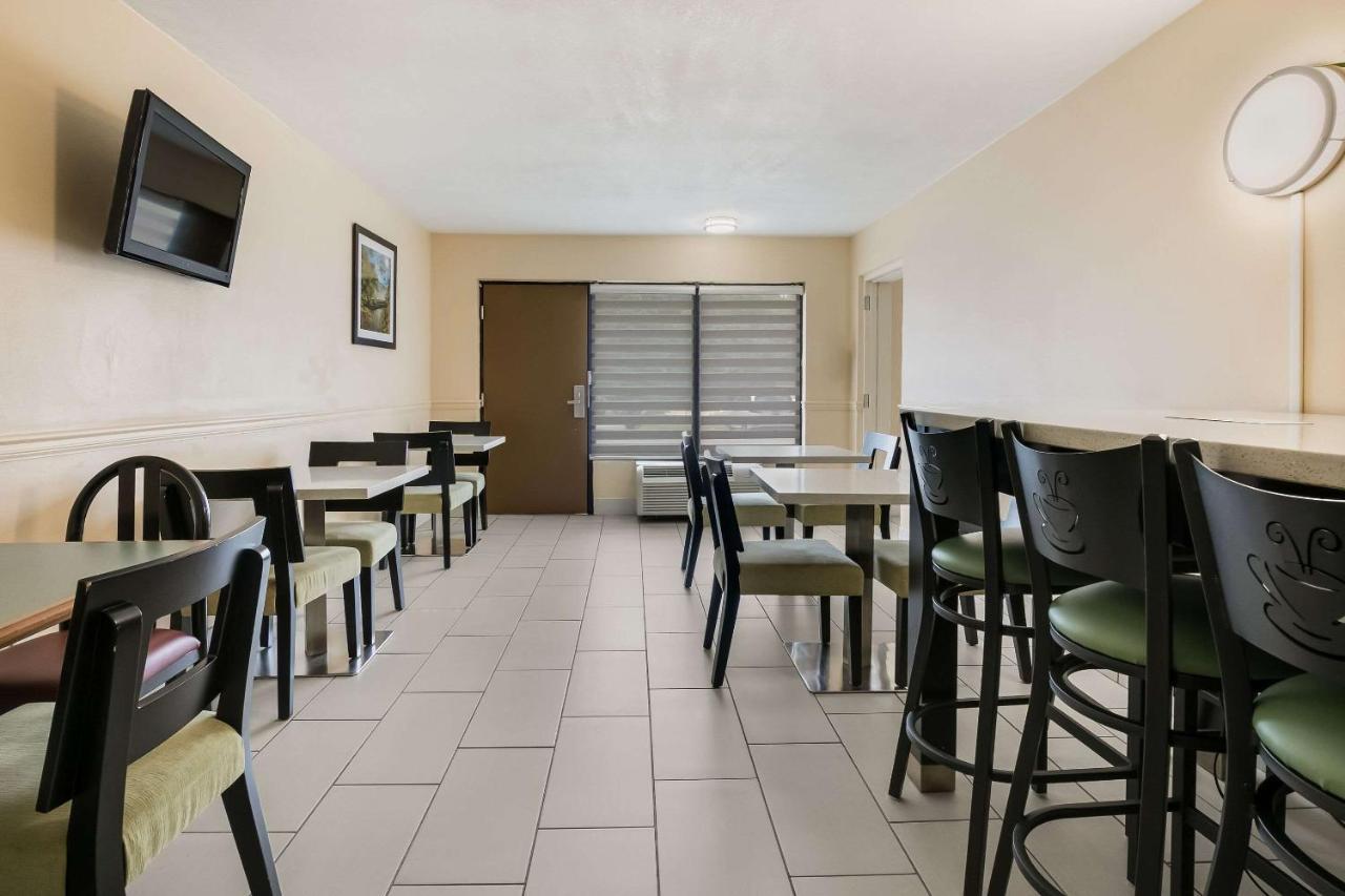 Quality Inn & Suites Mt Chalet Clayton Esterno foto